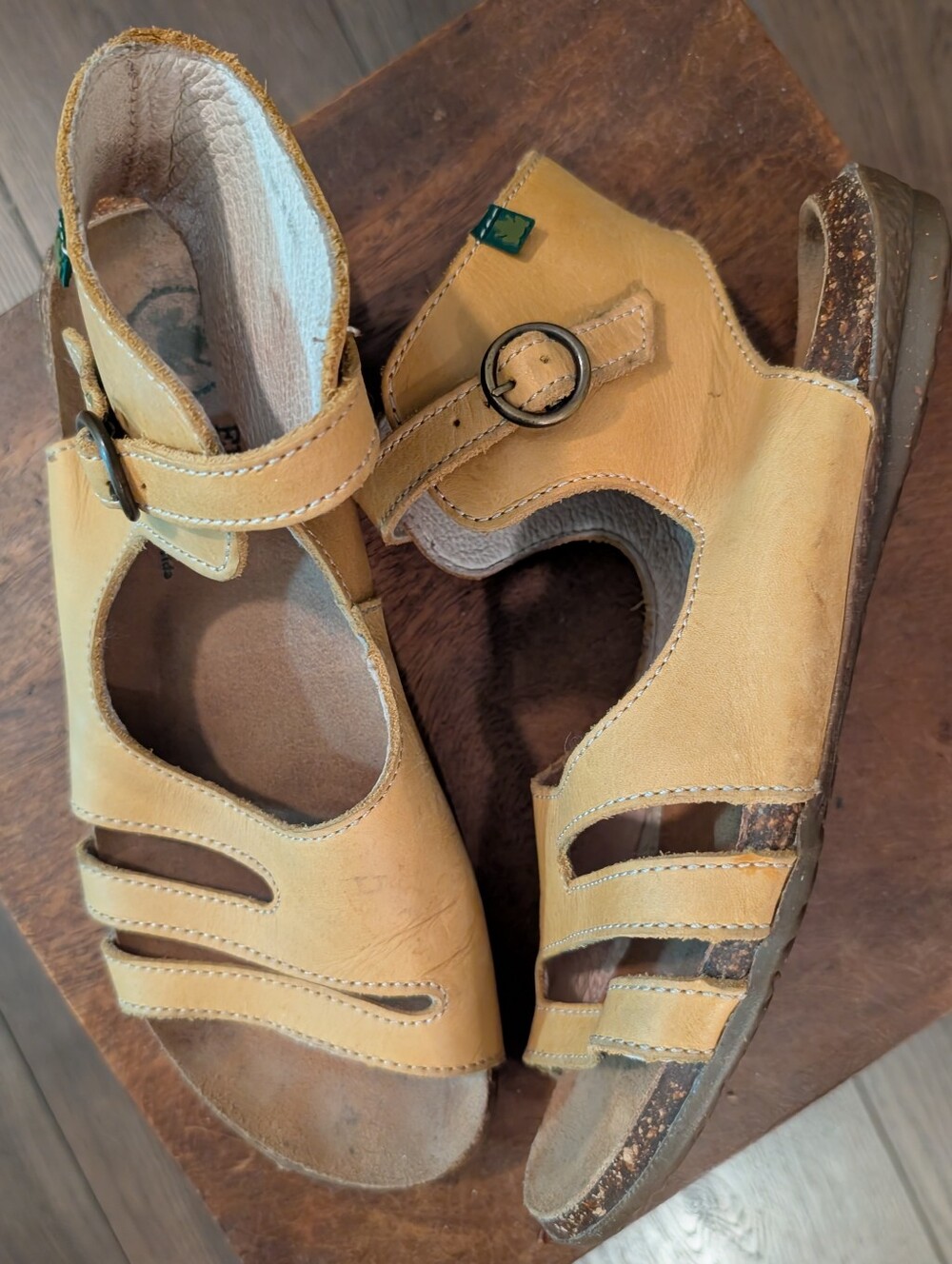 El Naturalista Comfort Sandals